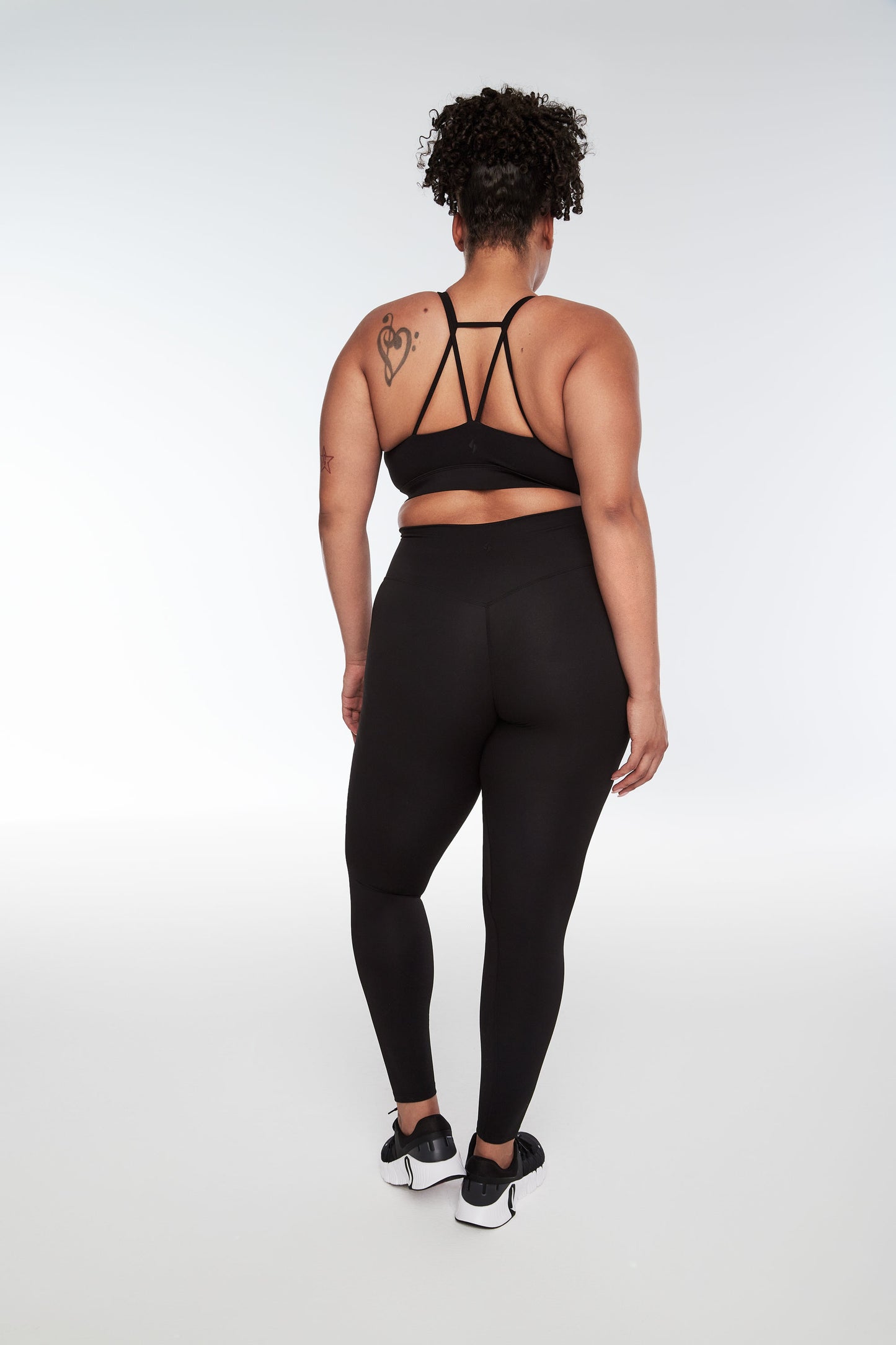 Black Seamless Sports Bra